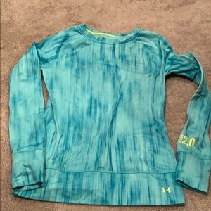 Under armour fitted long bodied shirt